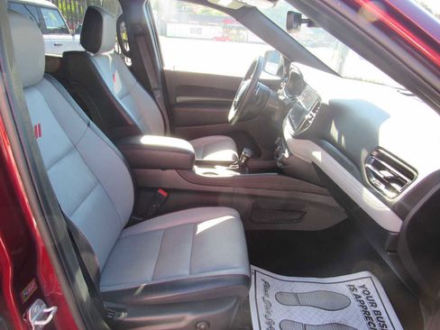 Used 2023 Dodge Durango GT image 9