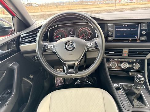 Certified 2021 Volkswagen Jetta R-Line image 15