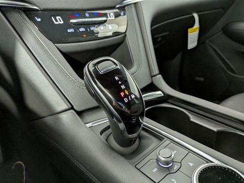 New 2025 Cadillac XT5 Premium Luxury w/ LPO, Floor Liner Package image 21