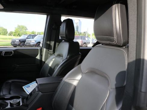 Used 2025 Ford Bronco Outer Banks AWD/4WD image 22