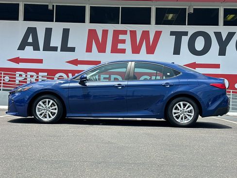 Used 2025 Toyota Camry LE FWD image 2