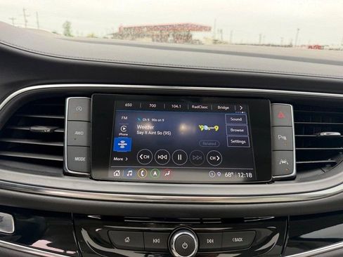 Used 2022 Buick Enclave Avenir w/ Avenir Technology Package AWD/4WD image 16