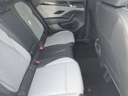 New 2026 Volkswagen Tiguan SE R-Line AWD/4WD image 23