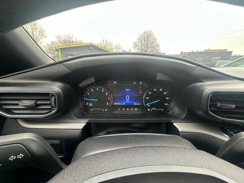 Used 2020 Ford Explorer XLT w/ Equipment Group 202A image 11