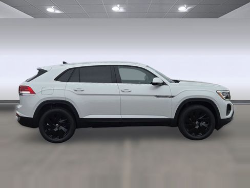 New 2026 Volkswagen Atlas Cross Sport SE AWD/4WD image 8