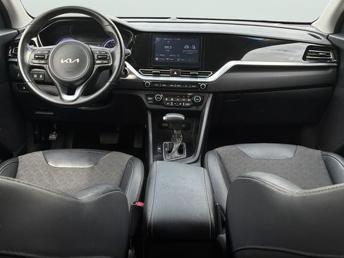 Used 2022 Kia Niro LXS FWD image 15