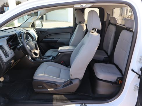 Used 2021 Chevrolet Colorado W/T w/ WT Convenience Package RWD image 16