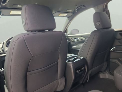 New 2026 Chevrolet Traverse LT image 11