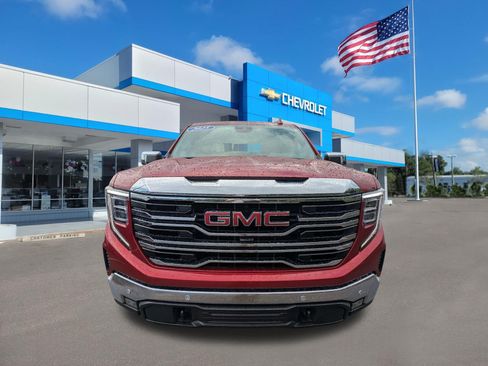Used 2025 GMC Sierra 1500 SLT w/ SLT Premium Plus Package AWD/4WD image 8