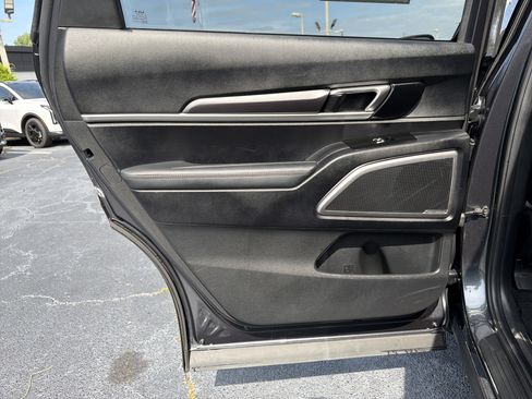 Used 2024 Kia Telluride S w/ S Sunroof Package FWD image 19