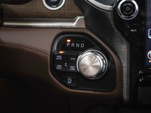 Used 2021 RAM 1500 Limited AWD/4WD image 20