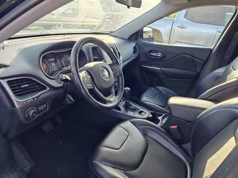 Used 2019 Jeep Cherokee Latitude Plus FWD image 7