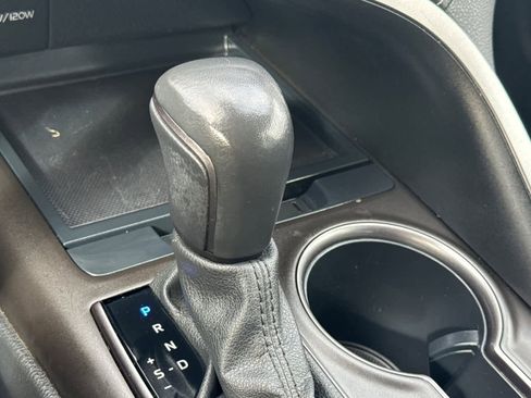 Used 2023 Toyota Camry SE image 21