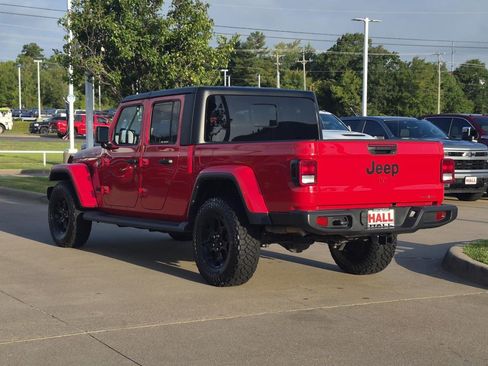 Used 2023 Jeep Gladiator Sport AWD/4WD image 4