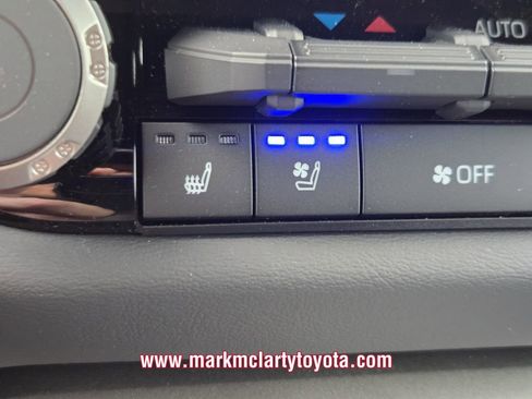 New 2026 Toyota Tundra Platinum AWD/4WD image 17