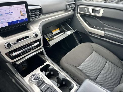 Certified 2024 Ford Explorer XLT AWD/4WD image 31