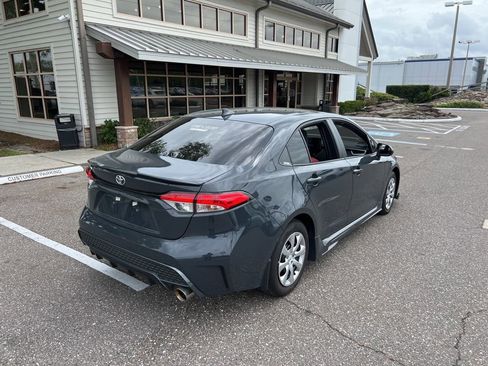 Used 2025 Toyota Corolla LE image 5