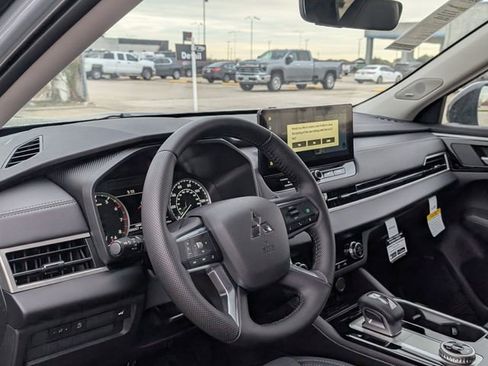 New 2026 Mitsubishi Outlander Trail Edition image 11