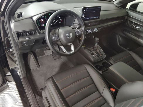 Certified 2025 Honda CR-V Sport-L image 4