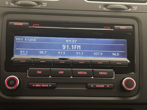 Used 2012 Volkswagen Golf 4-Door image 25