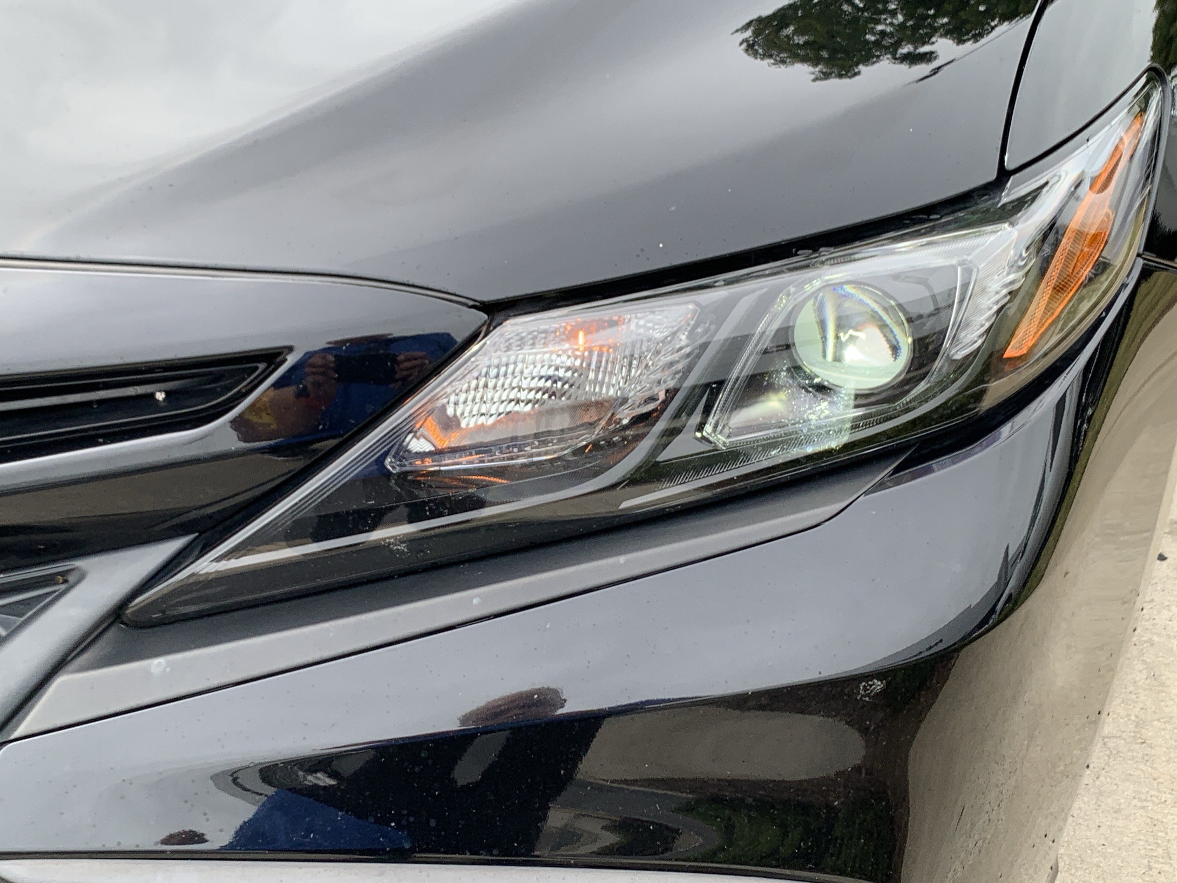 Used 2021 Toyota Camry SE FWD image 6