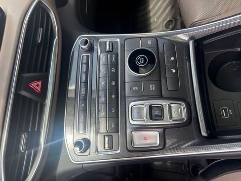 Used 2021 Hyundai Santa Fe SEL w/ Convenience + Premium Package FWD image 15