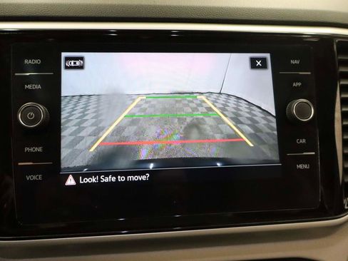 Used 2022 Volkswagen Atlas SEL image 11