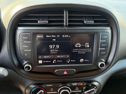 Used 2025 Kia Soul LX w/ LX Technology Package image 20
