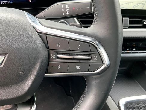 Used 2025 Chevrolet Equinox LT image 12