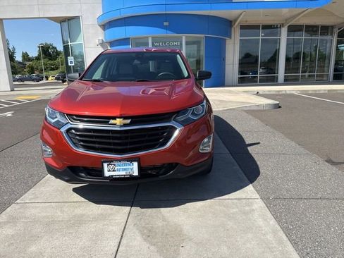 Used 2020 Chevrolet Equinox LS w/ LS Convenience Package AWD/4WD image 13