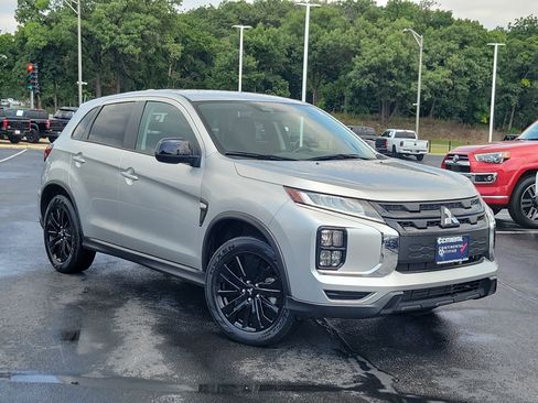 Used 2025 Mitsubishi Outlander Sport ES AWD/4WD image 32