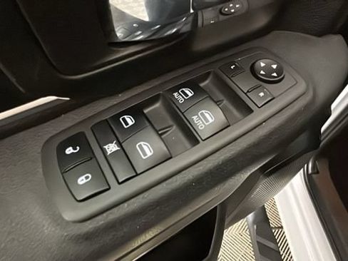 Used 2021 RAM 1500 Classic Warlock AWD/4WD image 10