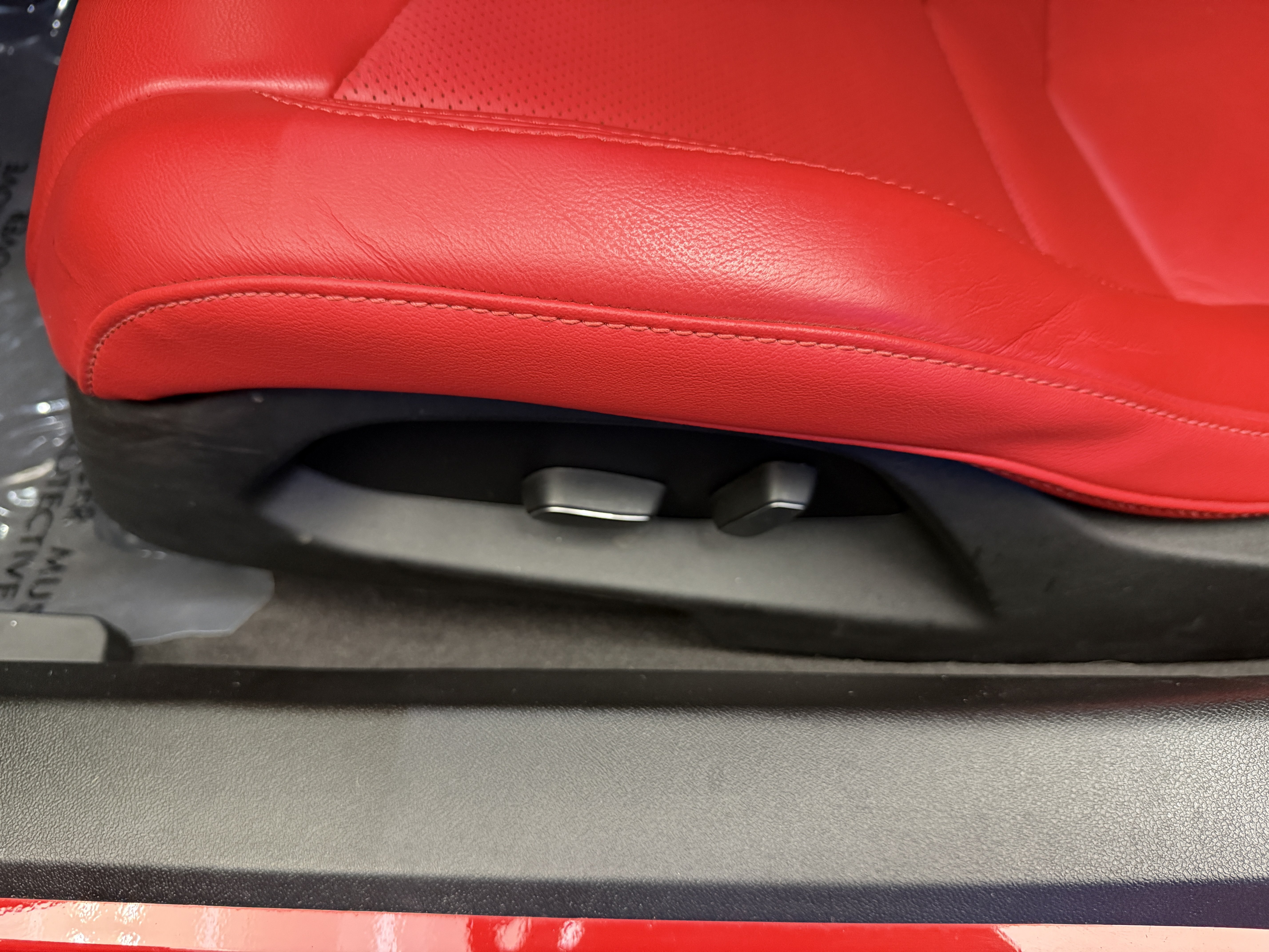 Used 2022 Chevrolet Corvette Stingray Coupe w/ Z51 Performance Package RWD image 14