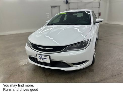 Used 2015 Chrysler 200 Limited w/ Convenience Group FWD image 5