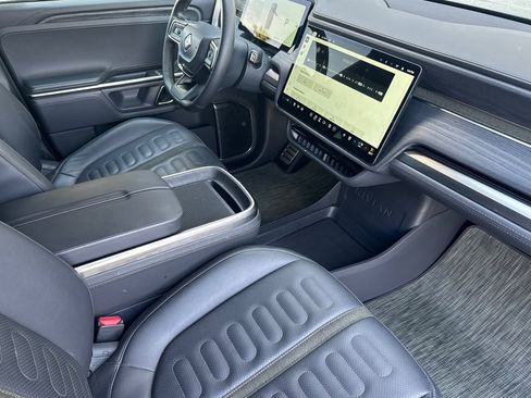 Used 2023 Rivian R1S Launch Edition image 16