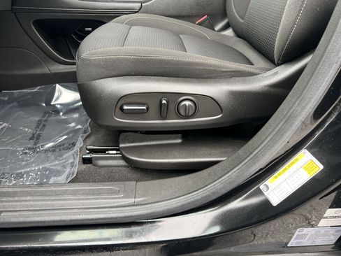 Used 2023 GMC Acadia SLE w/ Driver Convenience Package AWD/4WD image 22