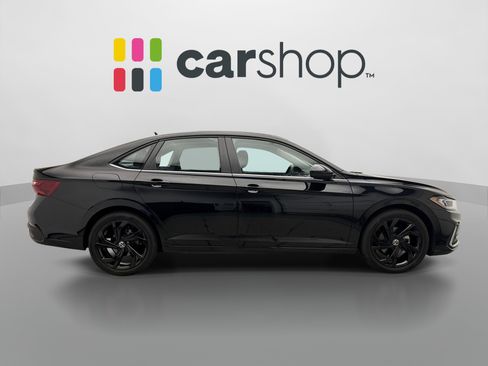 Used 2025 Volkswagen Jetta SE w/ Sunroof Package FWD image 6