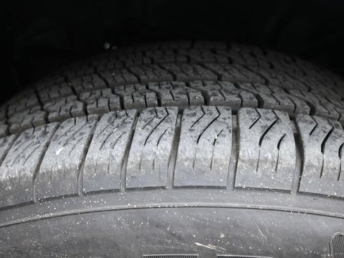 Used 2018 RAM 1500 Express RWD image 22