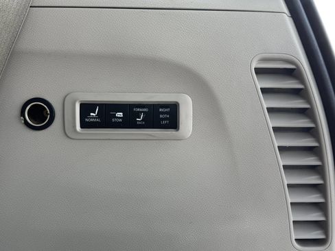 Used 2021 Chrysler Pacifica Limited w/ Premium & Safety Sphere Group AWD/4WD image 34