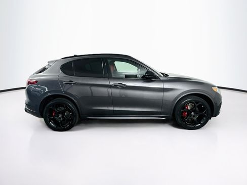 Used 2023 Alfa Romeo Stelvio Veloce AWD/4WD image 10