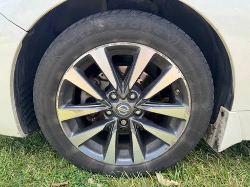 Used 2016 Nissan Altima 2.5 SL w/ 2.5 Technology w/LED Package FWD image 33
