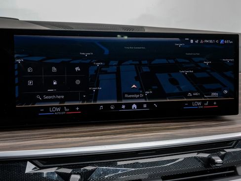 Used 2024 BMW X5 sDrive40i w/ M Sport Package image 26