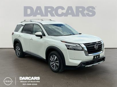 Used 2024 Nissan Pathfinder SL