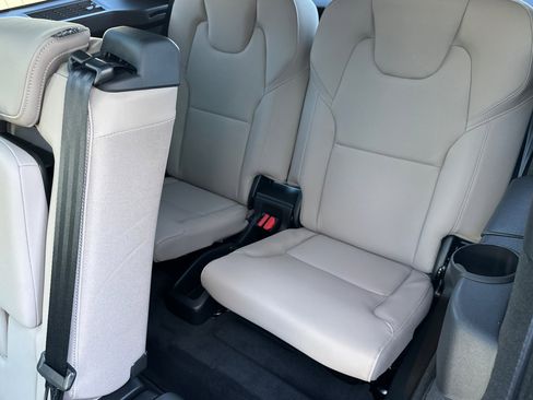 New 2026 Volvo XC90 B5 Plus image 13