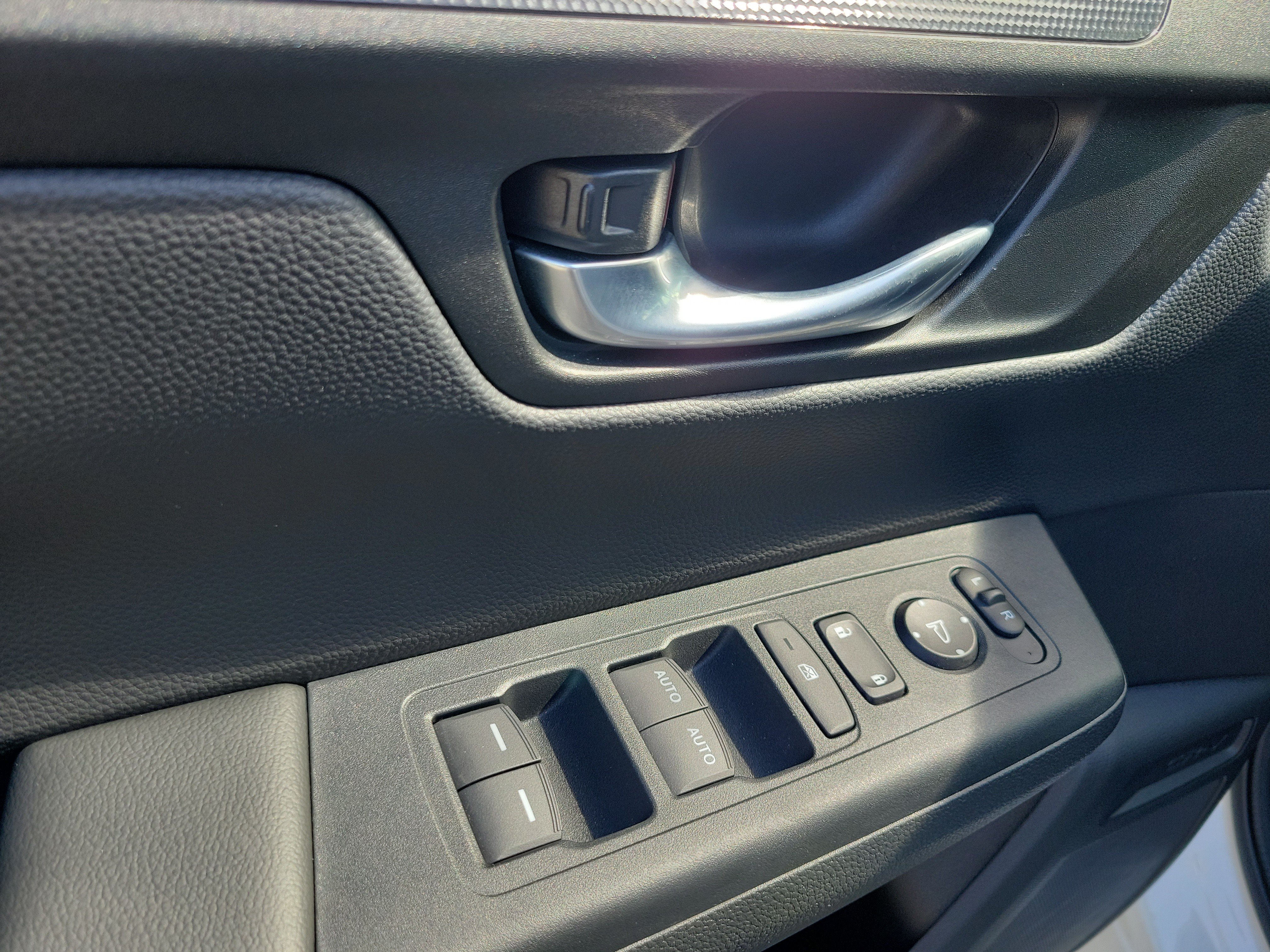 Certified 2025 Honda CR-V EX image 27