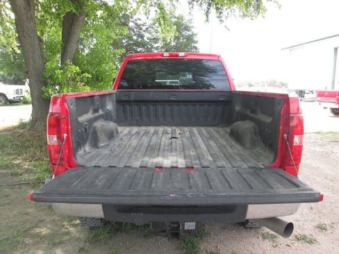 Used 2011 Chevrolet Silverado 2500 LT w/ Interior Plus Package AWD/4WD image 25