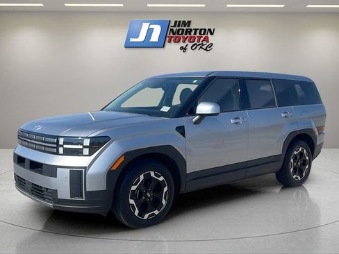 Used 2025 Hyundai Santa Fe SE image 1