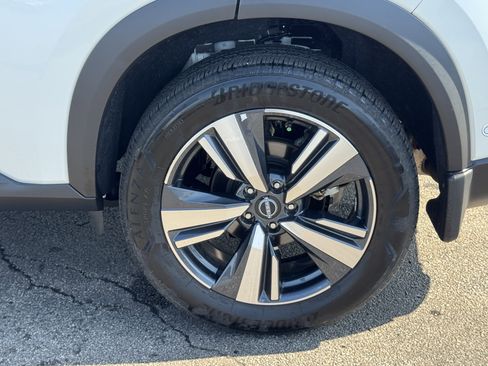 Used 2024 Nissan Rogue SL w/ SL Premium Package image 43