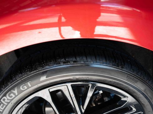 Used 2025 Toyota Camry SE image 29