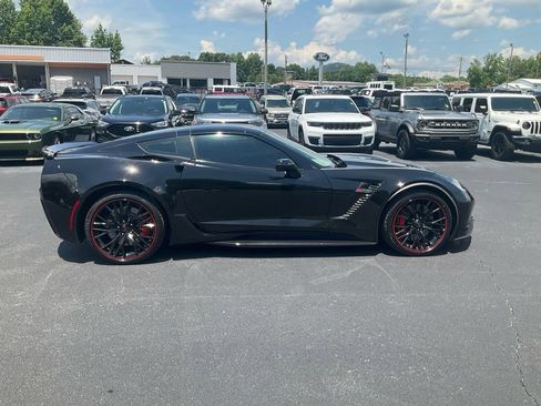 Used 2018 Chevrolet Corvette Z06 RWD image 4